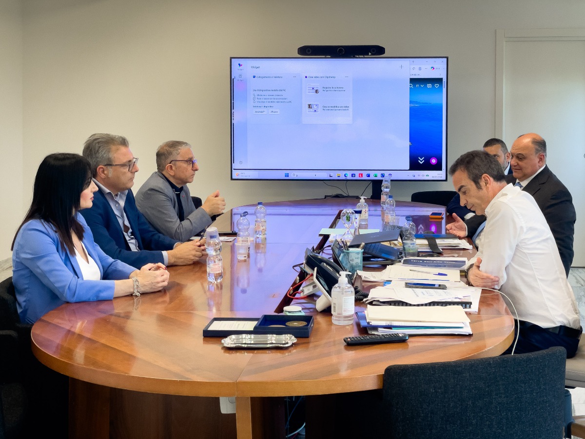 Konecta R, futuro dei lavoratori al centro del confronto tra sindacati e Regione Calabria - Foto: Uff. Stampa UIL Calabria