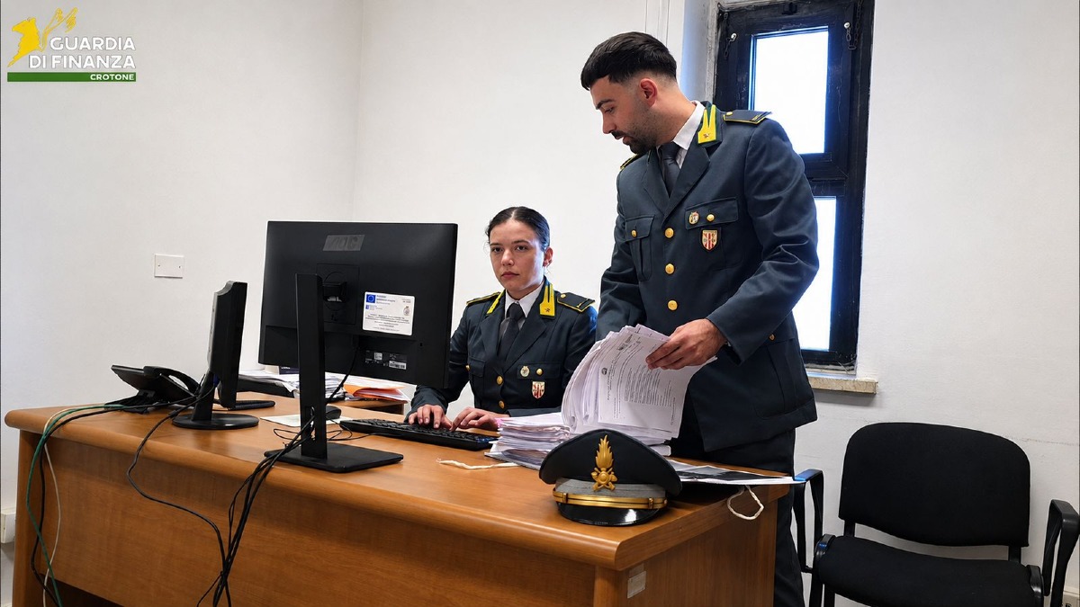 (VIDEO) Crotone - Sequestrati beni per oltre 150 mila euro a imprenditore ritenuto vicino alla 'ndrangheta - Foto Uff. Stampa Guardia di finanza 