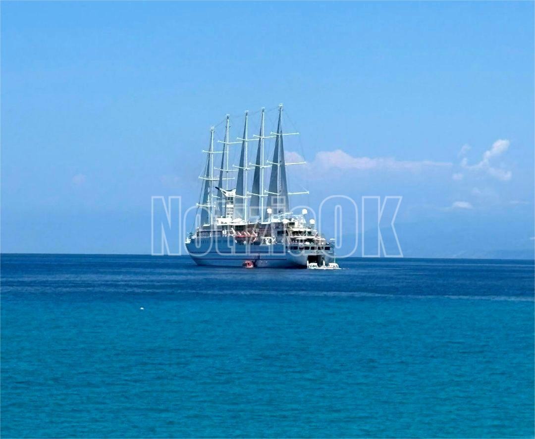 La Calabria accoglie la "Wind Surf": si tratta del più grande veliero da crociera del mondo  - Foto: Redazione