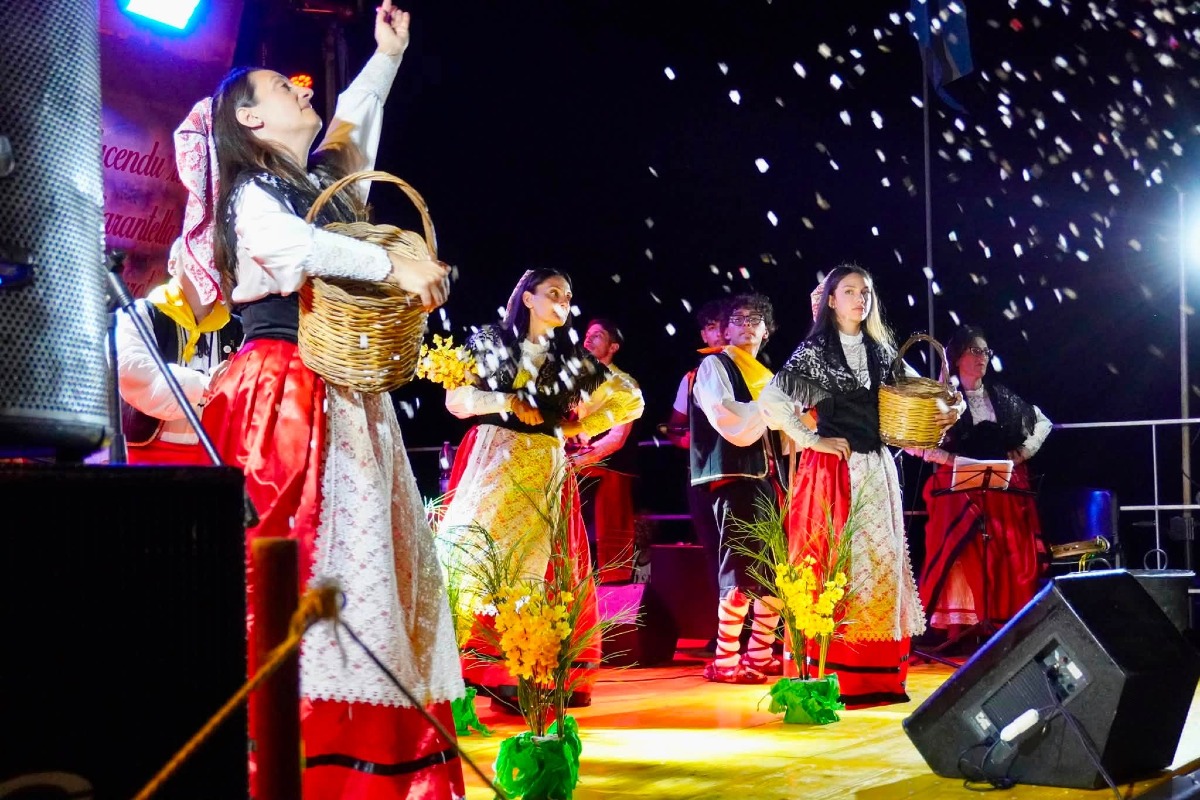 Musica, tradizione e identità: il Lungomare di Diamante celebra la cultura del Sud - Foto: Uff. Stampa Comune di Diamante