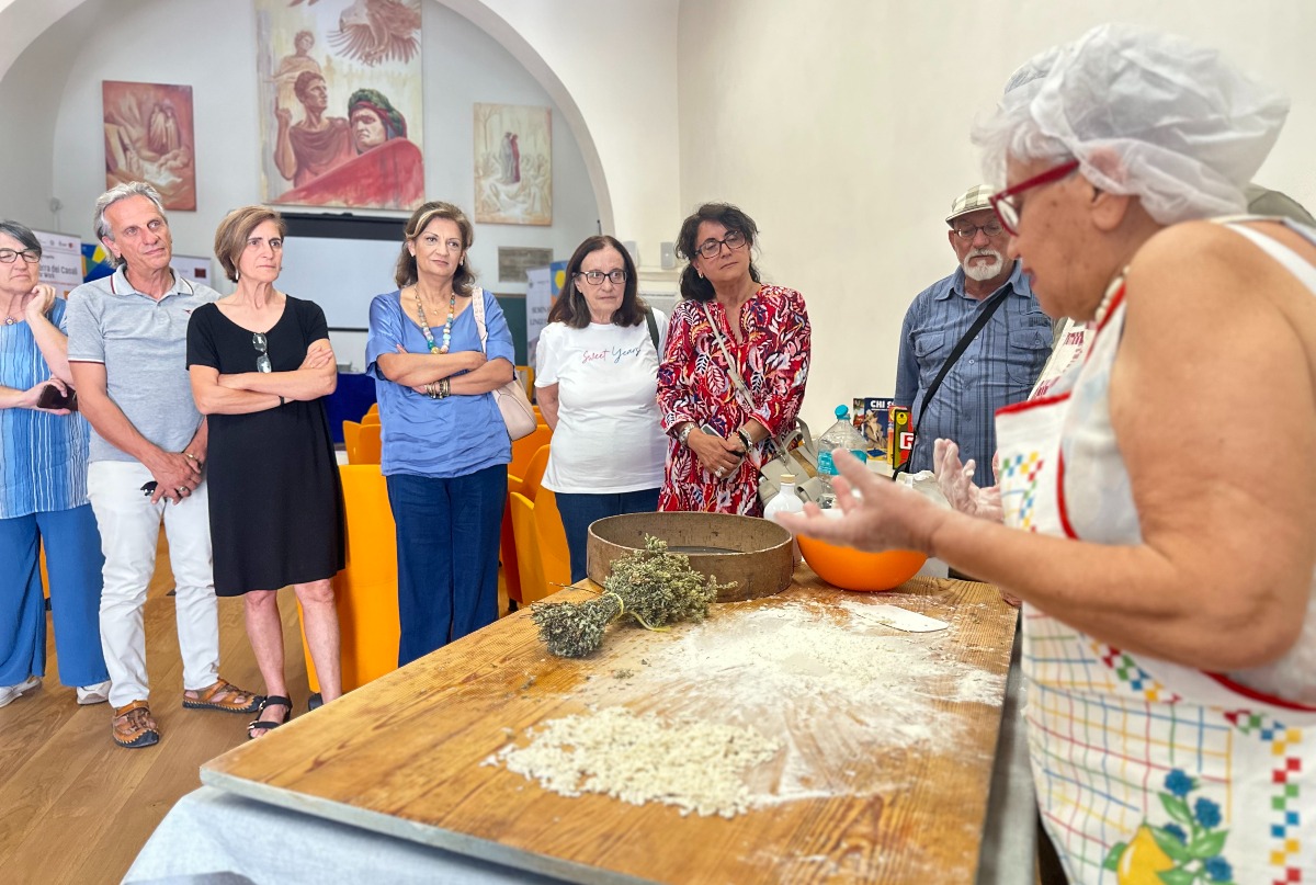 Da Pallagorio a Casalvecchio di Puglia: Fili Meridiani porta l'Arbëria crotonese al centro del dibattito - Foto Uff. Stampa Fili Meridiani