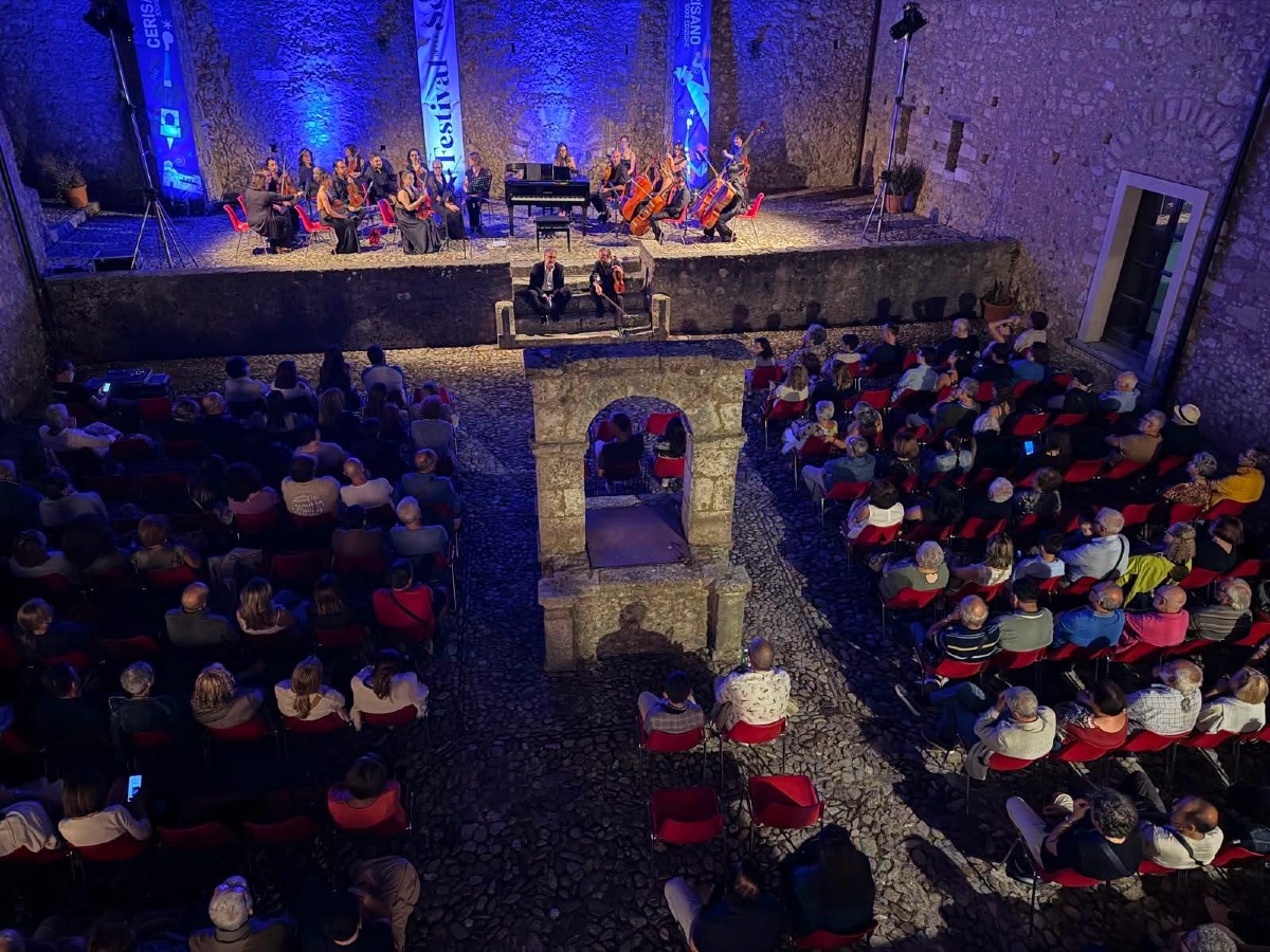 Cerisano, una settimana tra cultura, musica e spettacolo: il borgo si anima con eventi e ospiti di rilievo - Foto Uff. Stampa Comune di Cerisano
