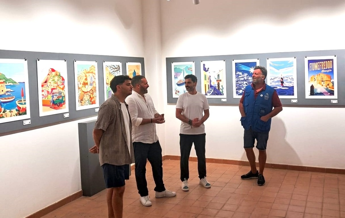 Badolato, inaugurate le mostre "A Different Tale" e "Calabria Sounds Good": successo di pubblico a Palazzo Gallelli - Foto Uff Stampa Comune di Badolato