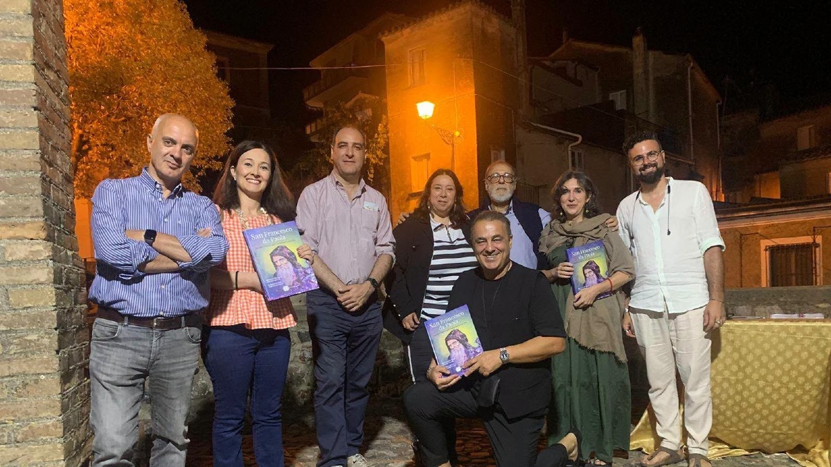 Maida, emozione e fede per la presentazione del volume dedicato a San Francesco di Paola -  Foto Uff. Stampa Comune di Maida 