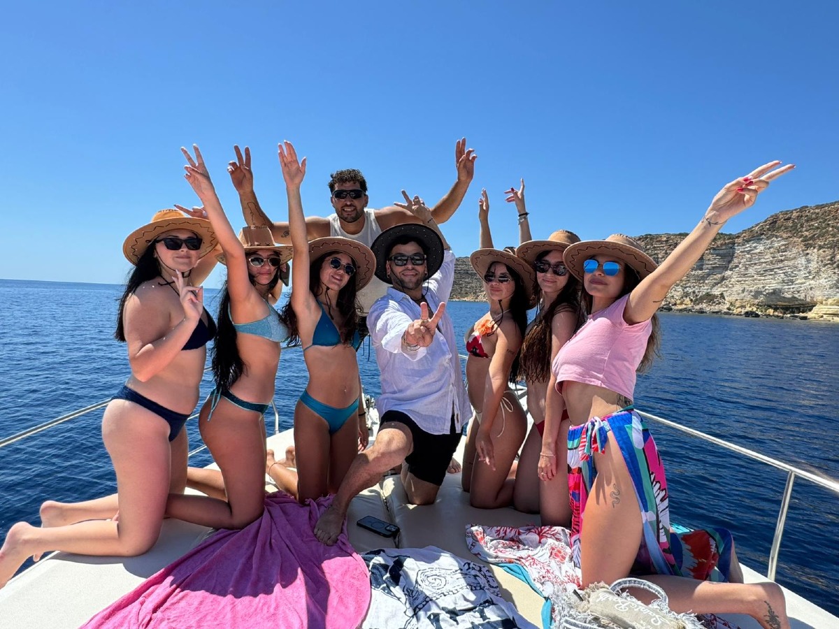 "Fuga d'estate", il nuovo singolo di Felice Demetrios Taranto conquista Lampedusa - Foto Uff. stampa Vassilly Sortino