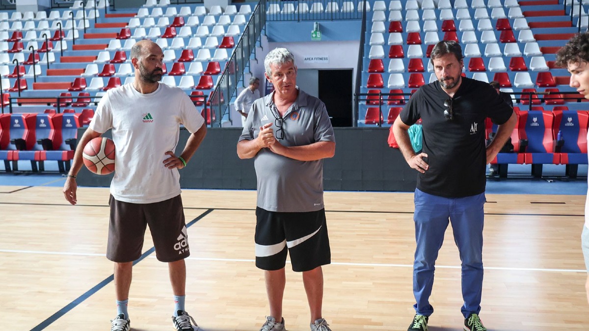 Basket - Carolillo a Cosenza: prima sgambatura con i giovani al PalaPirossigeno - Foto Uff. Stampa Pirossigeno Cosenza Basket 