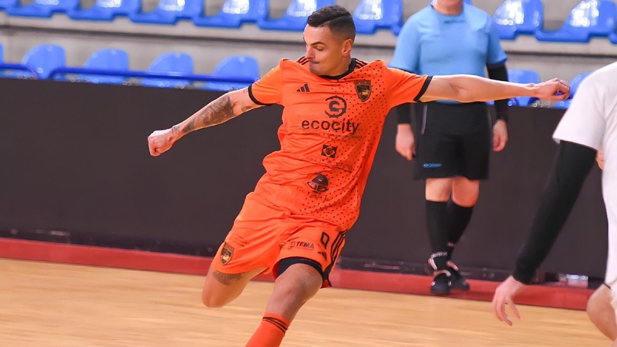 Pirossigeno Cosenza, esperienza e gol per l'attacco: ufficiale l'arrivo di Diego Mancuso - Foto Uff. Stampa Pirossigeno Cosenza 