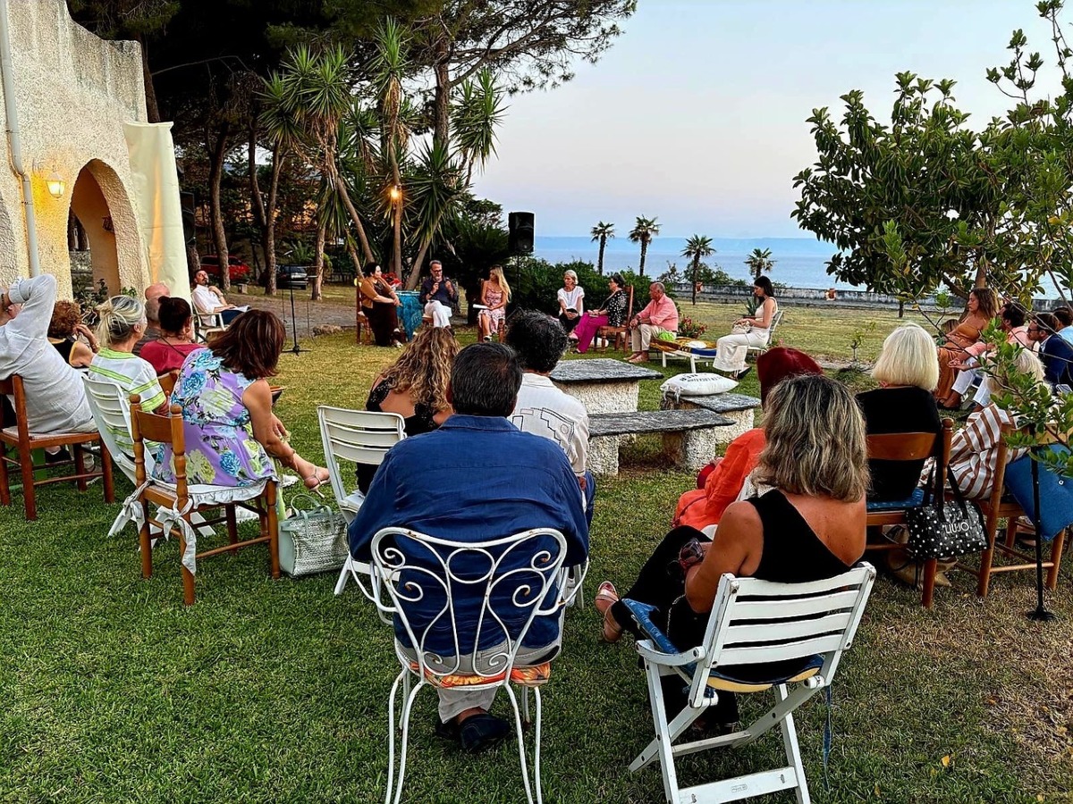 Lamezia, a Capo Suvero emozione per le poesie inedite di Pina Majone Mauro - Foto Uff. Stampa Centro Studi Koinè 