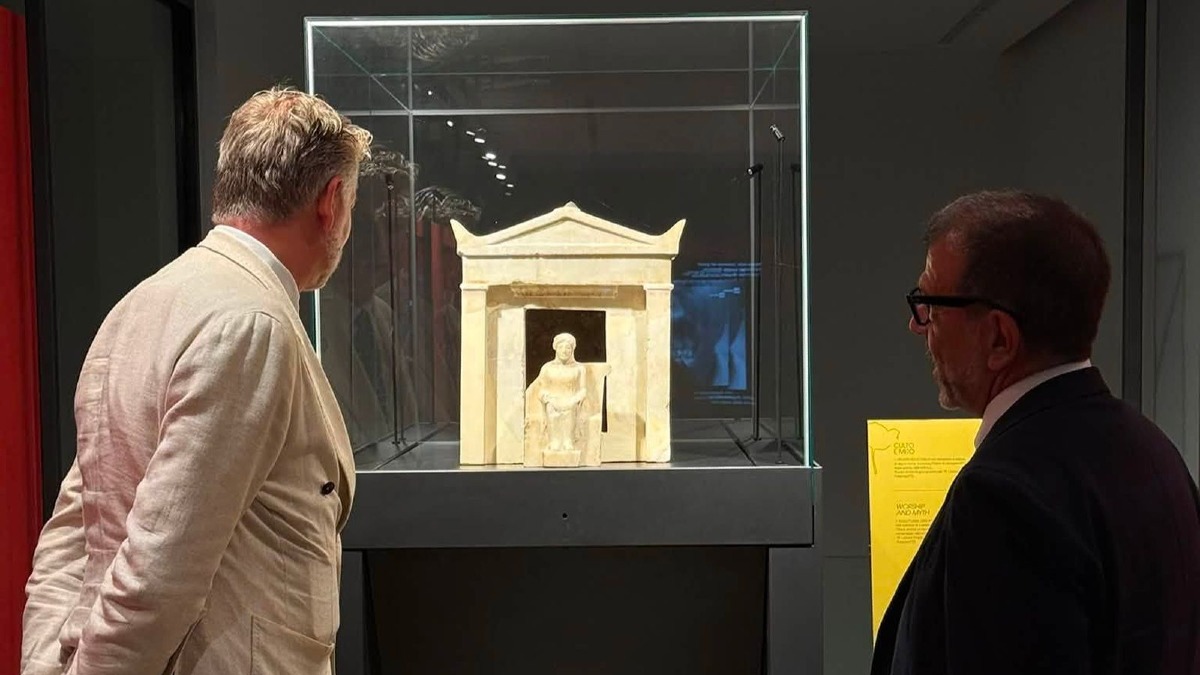 Il ministro Alessandro Giuli visita in anteprima la mostra “Orghia” al Museo della Sibaritide -  Fonte Uff. Stampa Parchi archeologici di Crotone e Sibari