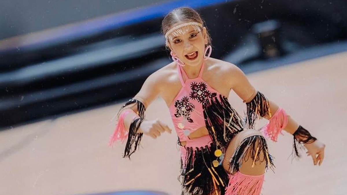 Acquappesa celebra la sua piccola campionessa: Desirè Aurelio conquista il mondo della danza caraibica - Foto Uff. Stampa Comune di Acquappesa 