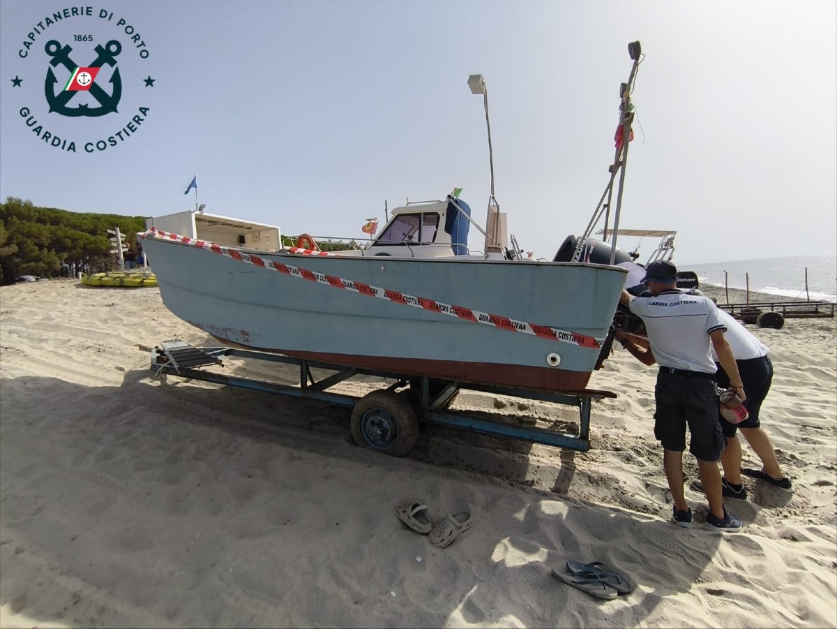 Pesca illegale, stretta della Guardia Costiera: sequestri e maxi multe nel crotonese -  Foto Uff. Stampa Guardia Costiera 1