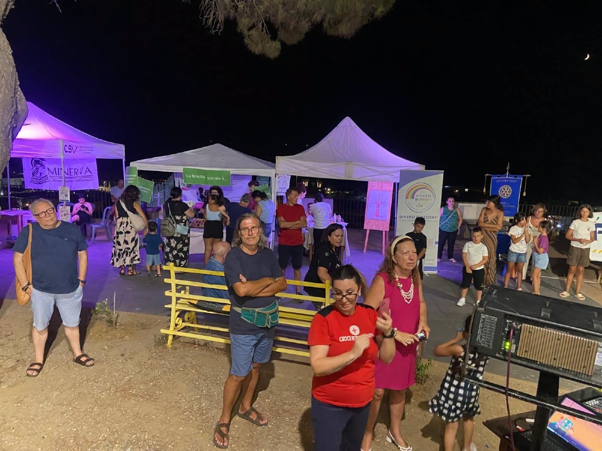 Paola, successo per la prima edizione di "Insieme per un sorriso": protagoniste le associazioni - Foto Comune di Paola 