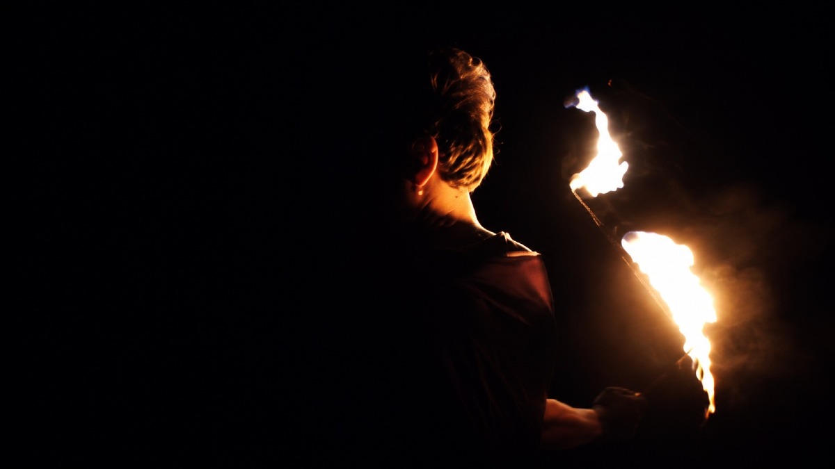Gabriele Magno illumina Cropalati con due spettacoli di fuoco il 10 e 11 agosto -  Foto Locandina Ufficiale 