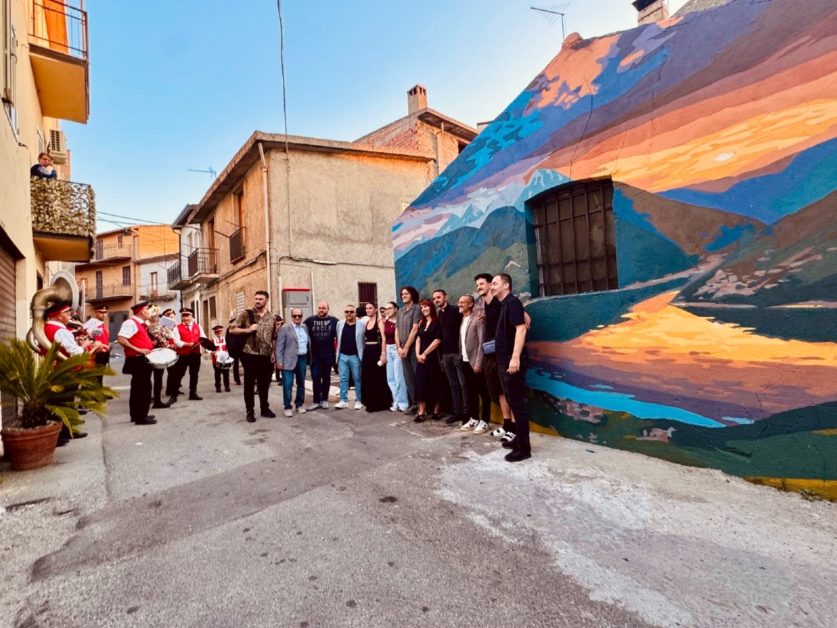 Pallagorio celebra il Lago di Scutari: un murale unisce Arbëria, Albania e Kosovo - Foto Uff. Stampa Fili Meridiani