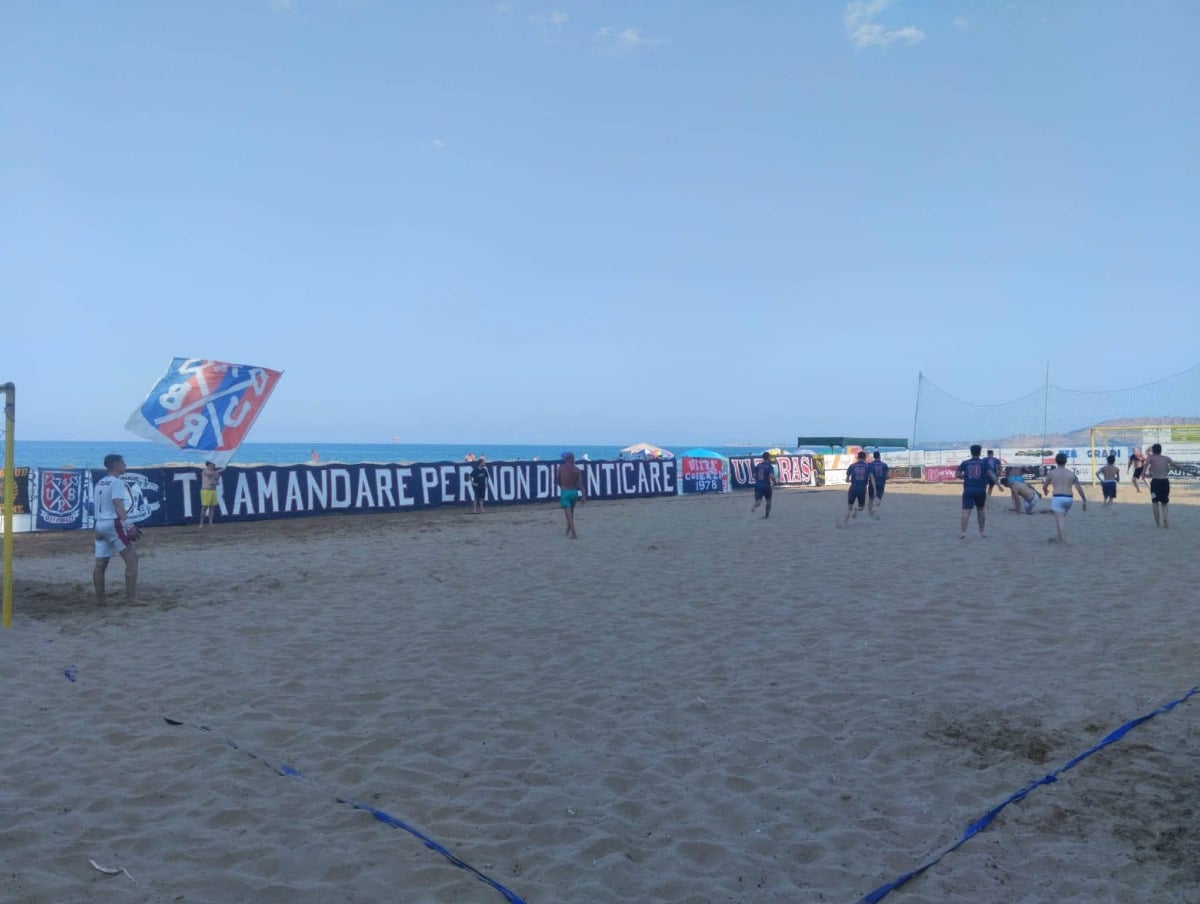 Crotone, memoria e appartenenza nel messaggio della Curva Sud dopo il 3° Memorial