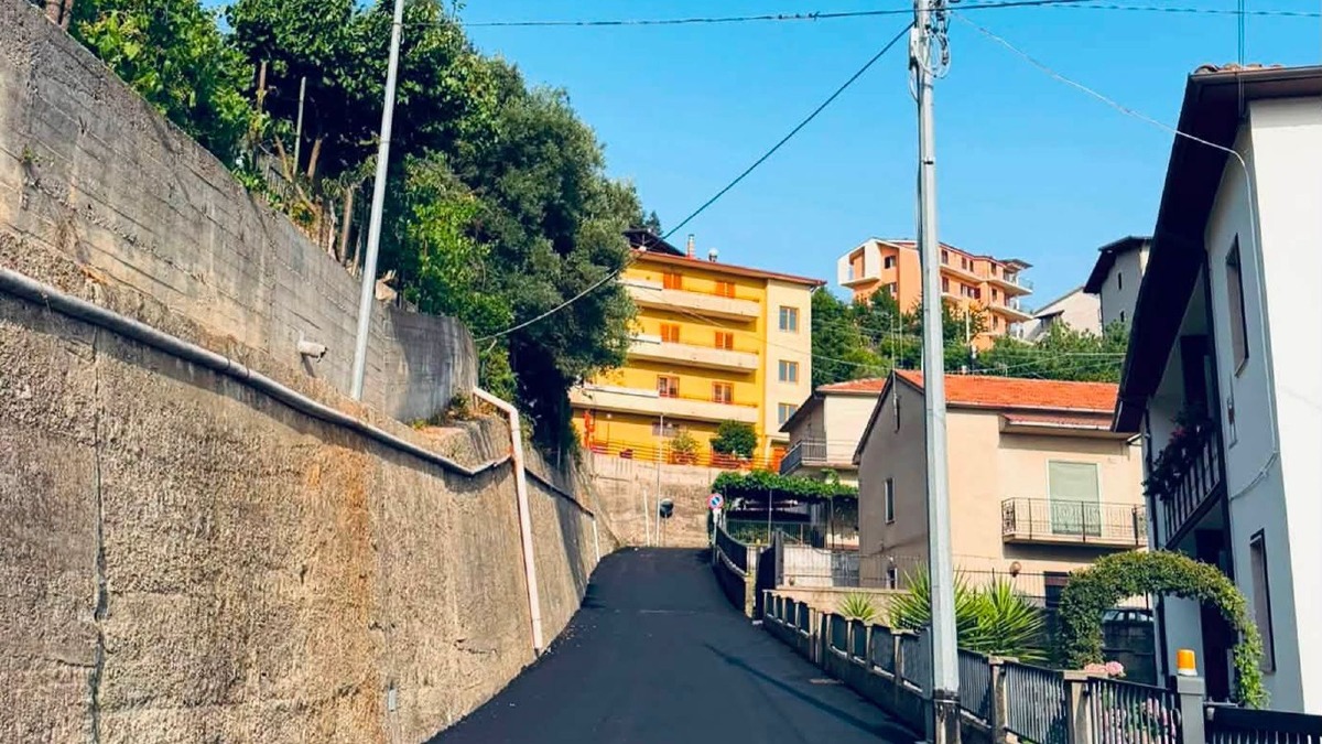 Casali del Manco, completata la bitumazione di via Sant'Angelo a Spezzano Piccolo - Foto Uff. Stampa Comune di Casali del manco