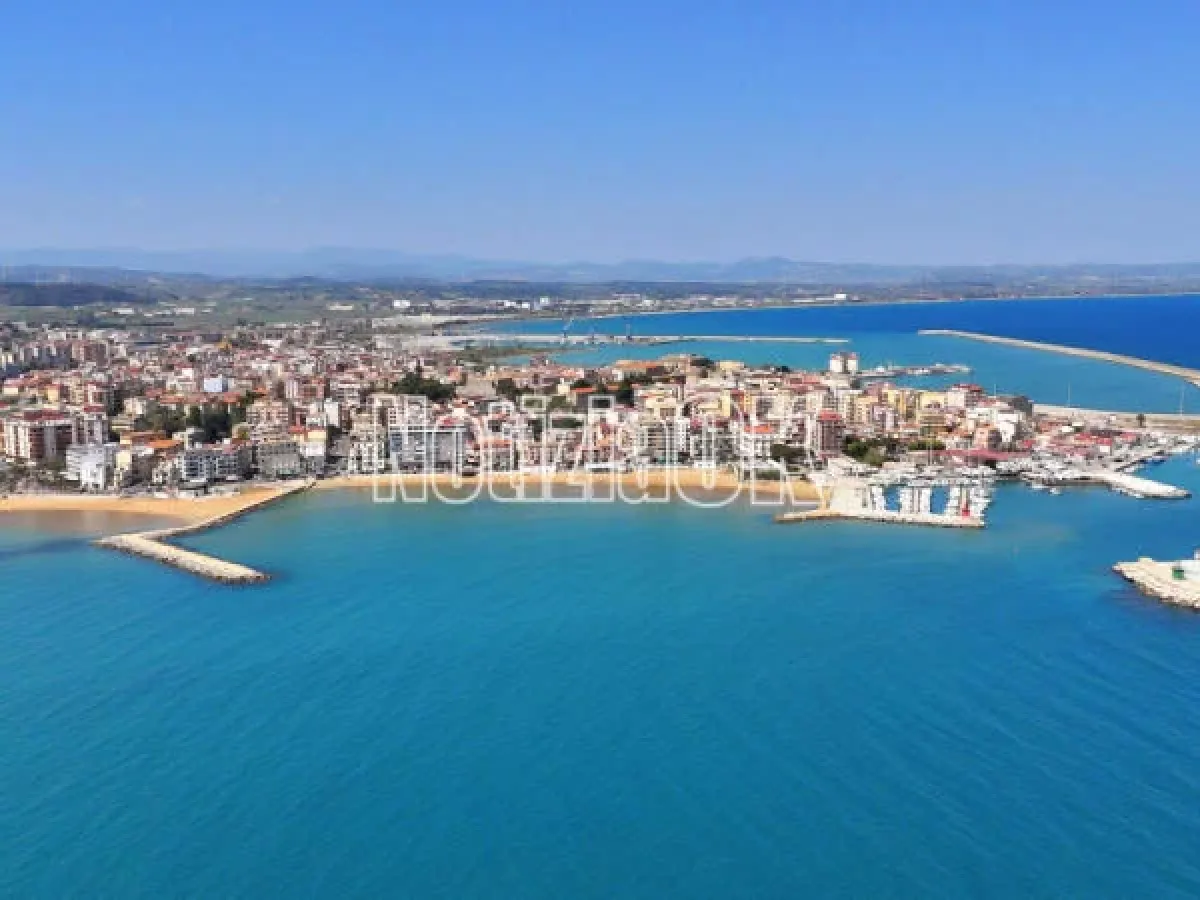 Crotone, arriva “Sentinella Blu”: il motoveliero simbolo di tutela del mare - Foto: Redazione
