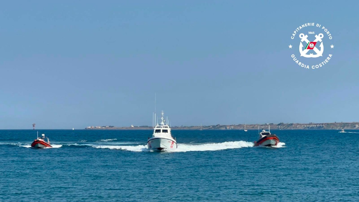 Guardia Costiera di Crotone, controlli in mare nel weekend: 11 sanzioni e multe per 3.800 euro - Foto: Uff. Stampa Capitaneria di Porto di Crotone