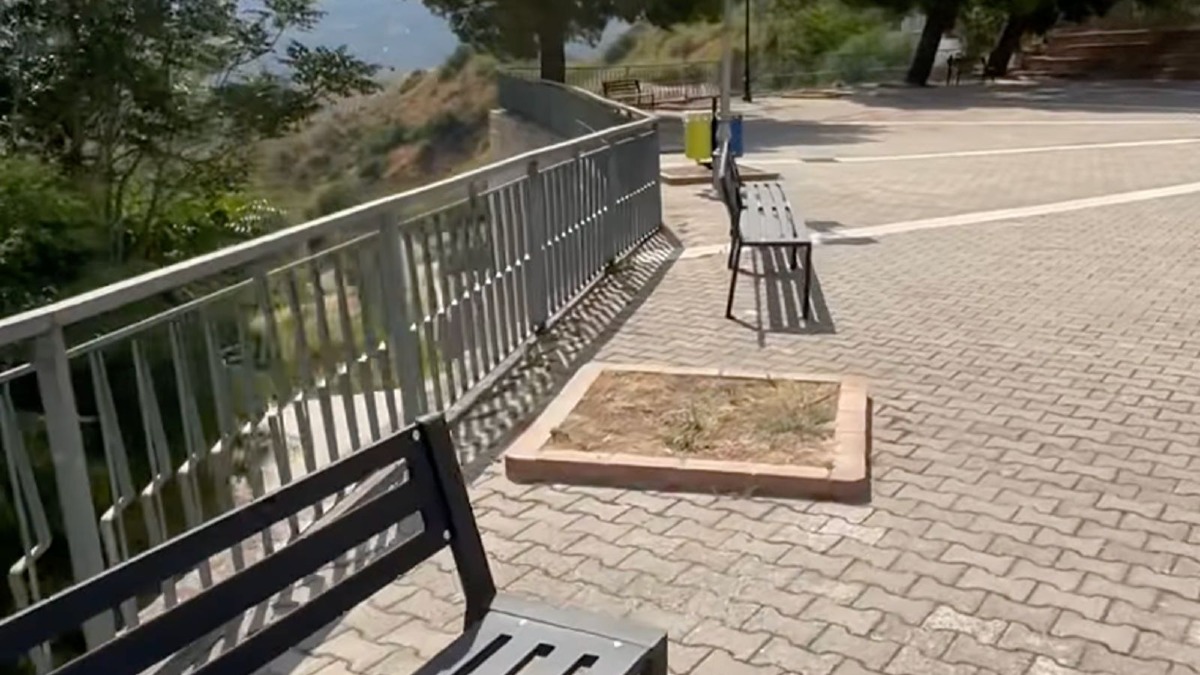 Marcedusa, proseguono i lavori di riqualificazione di Piazza Croci - Foto Uff. Stampa Comune di Marcedusa 
