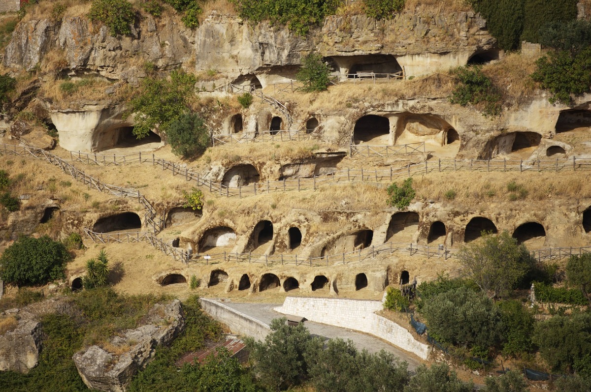 FAI, le Grotte rupestri di Verzino tra i Luoghi del Cuore più votati d'Italia - Foto: Uff. Stampa FA