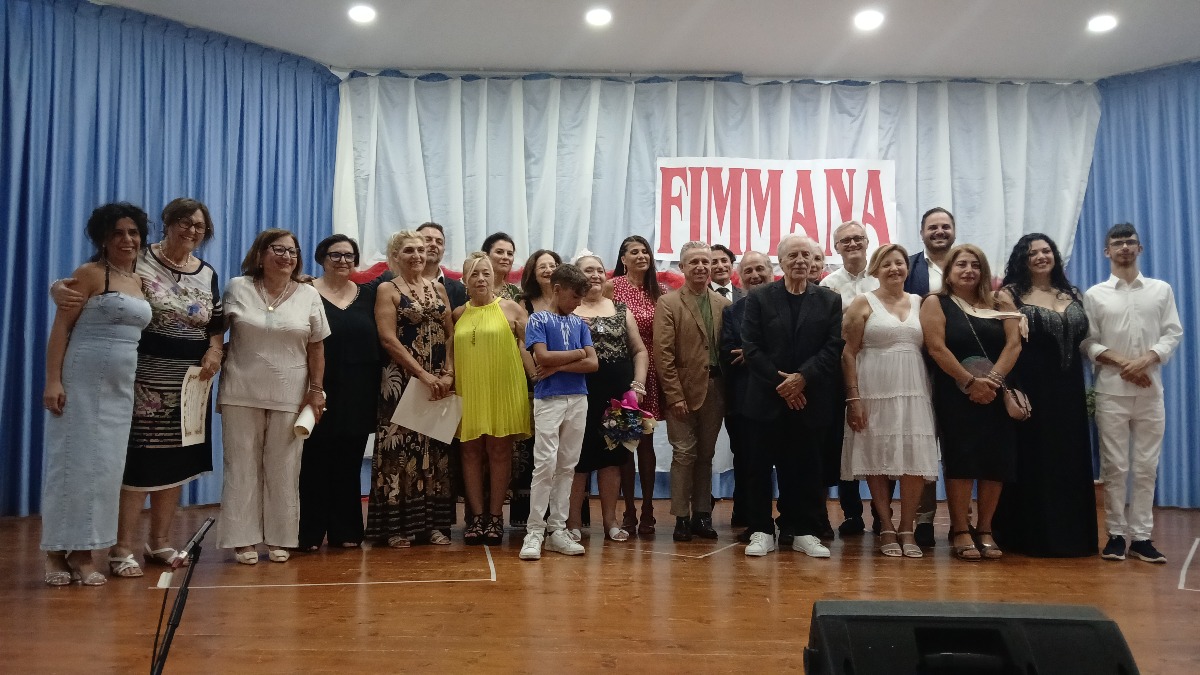 "Fimmana" emoziona Palmi: applausi e successo per la commedia di Laura Rutigliano - 