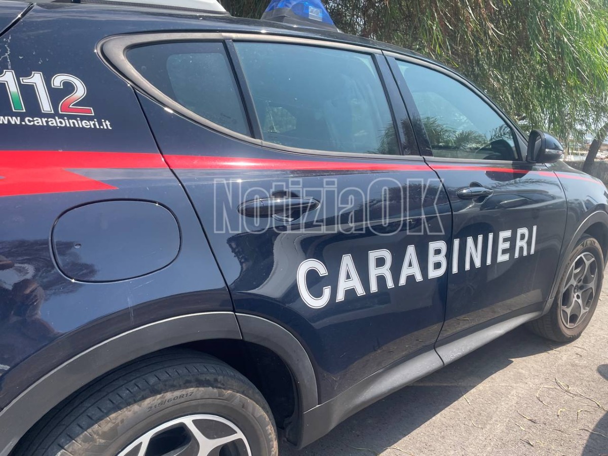 Non si fermano all'alt dei Carabinieri e fuggono: due uomini denunciati tra Crotone e Cirò Marina - Foto: Redazione 