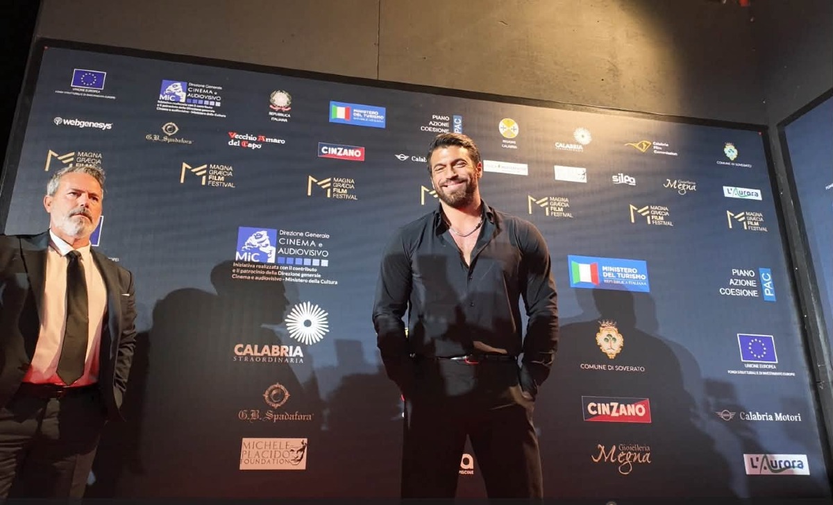 Soverato, il Magna Graecia Film Festival parte con Can Yaman -   Foto Uff. Stampa Questura di Catanzaro