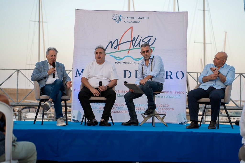 "Mare Dentro" salpa da Crotone: Mavisu inaugura il tour della Calabria sostenibile - Foto Uff. Stampa Ente Parchi Marini Regionali Calabria 
