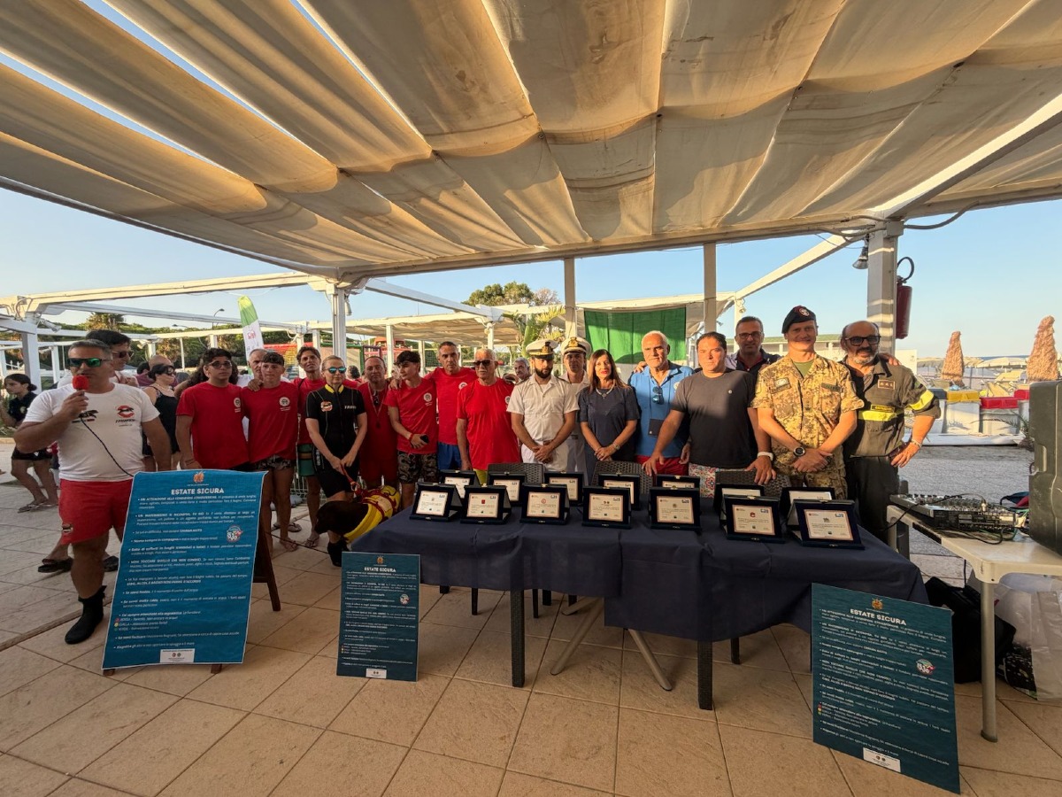 Catanzaro, Bandiera Blu: sicurezza in mare e prevenzione contro gli annegamenti - Foto Uff.  Stampa Comune di Catanzaro