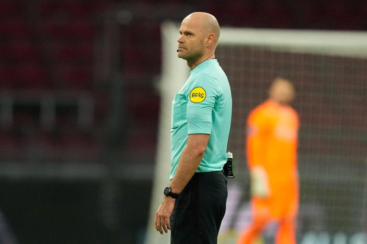 Muore a 38 anni l'arbitro olandese Rob Dieperink - 