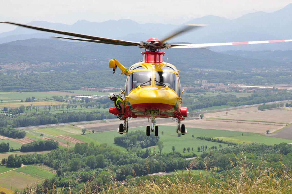 Anziana malata risucchiata in aria da elicottero del 118 a bassa quota, il figlio vince la causa - 