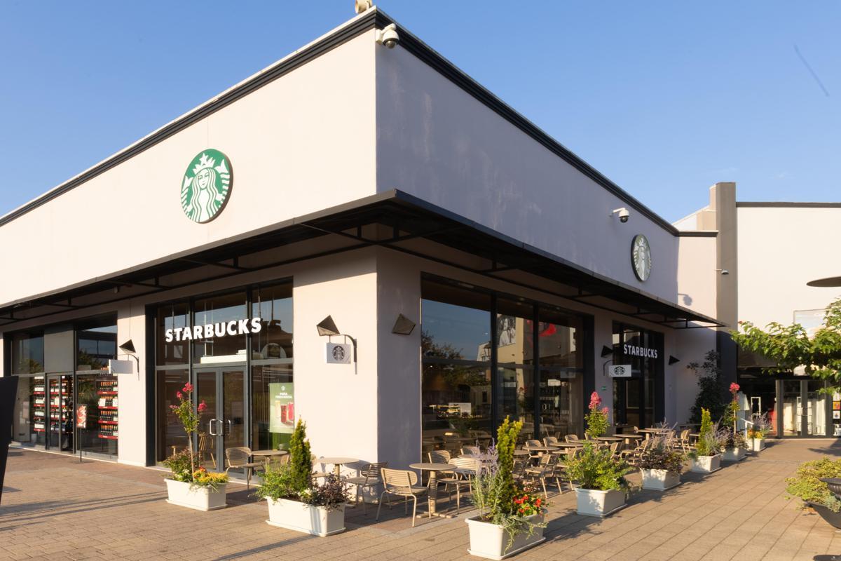 Starbucks® apre a Valmontone outlet e inaugura una nuova Coffee Experience - 