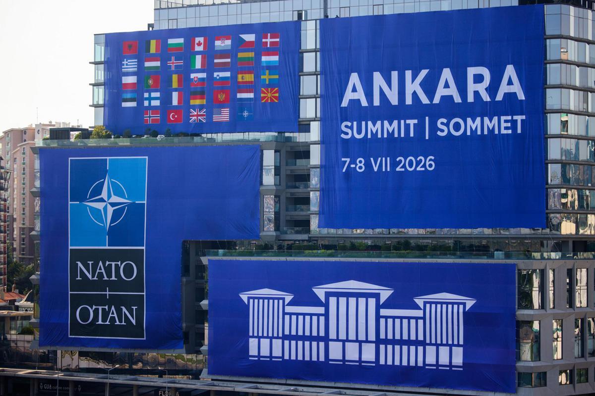 Nato, Trump: "Groenlandia grosso problema, Spagna senza speranza. Italia? Pessima su basi" - 