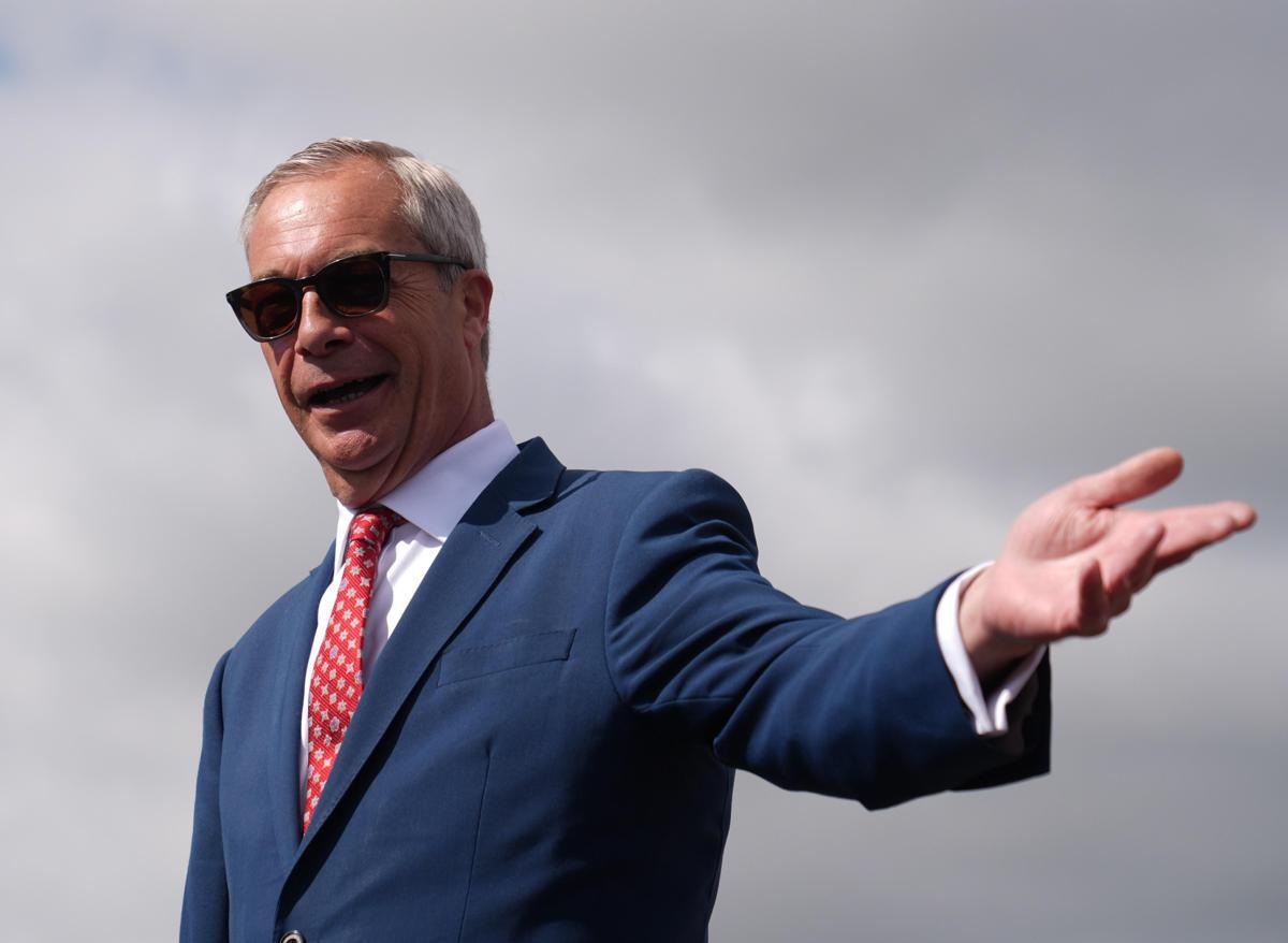 Nigel Farage: "Mi dimetto da deputato e mi candido alle suppletive a Clacton" - 