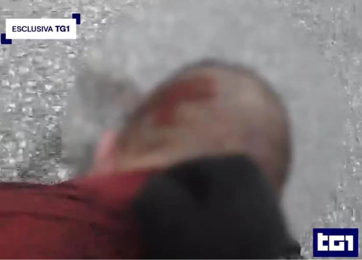 Caso Fakir, Tg1: fotogramma da bodycam poliziotto mostra ferita sulla nuca - 