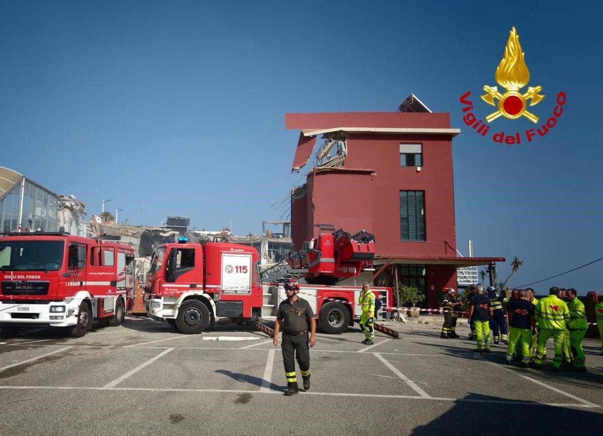 Messina, crolla edificio: vigili del fuoco cercano sei dispersi tra le macerie - 