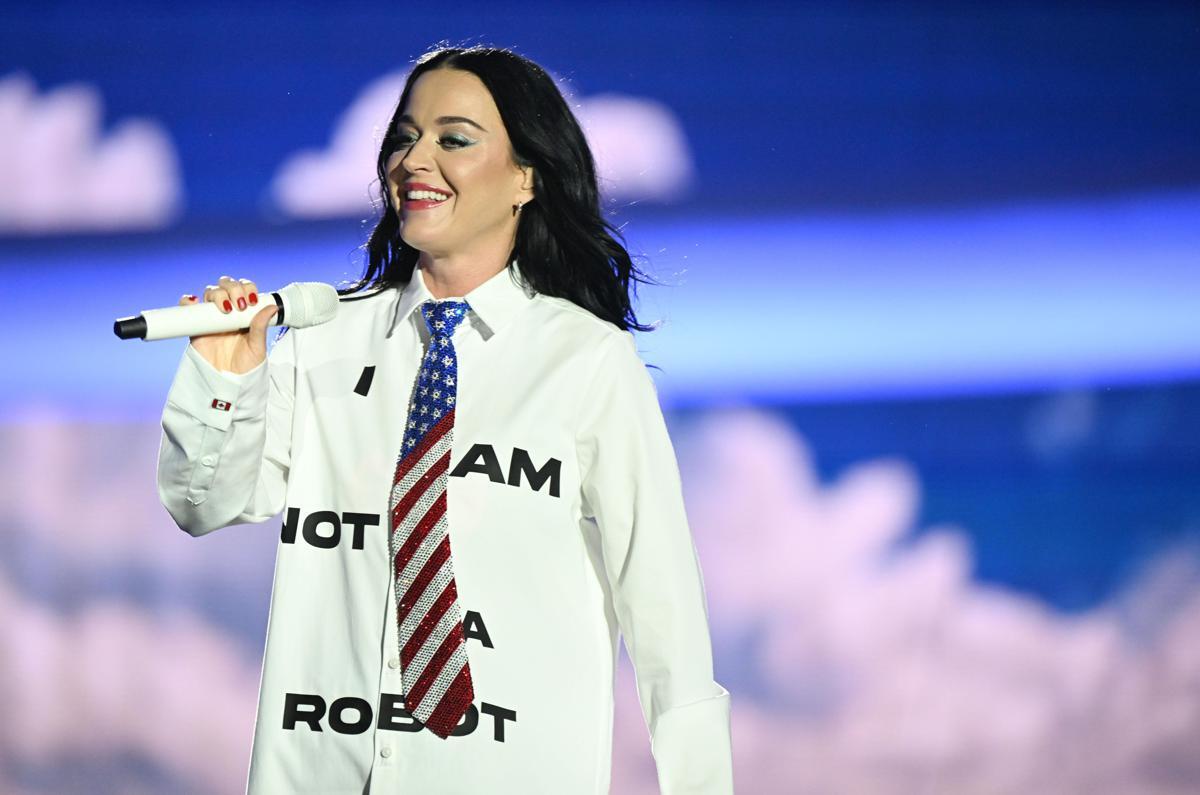 Casa Bianca usa 'Firework' in un video su attacchi militari, Katy Perry: "Mia musica non celebra guerra" - 