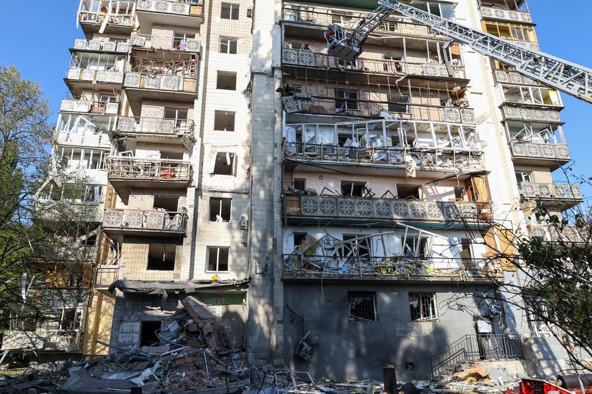 Ucraina, massiccio raid russo su Kiev: lanciati decine di missili balistici e 125 droni - 