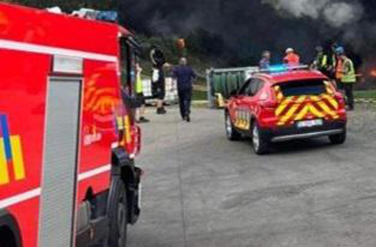 Belgio, incendio in un palazzo ad Anversa: diversi morti e feriti - 