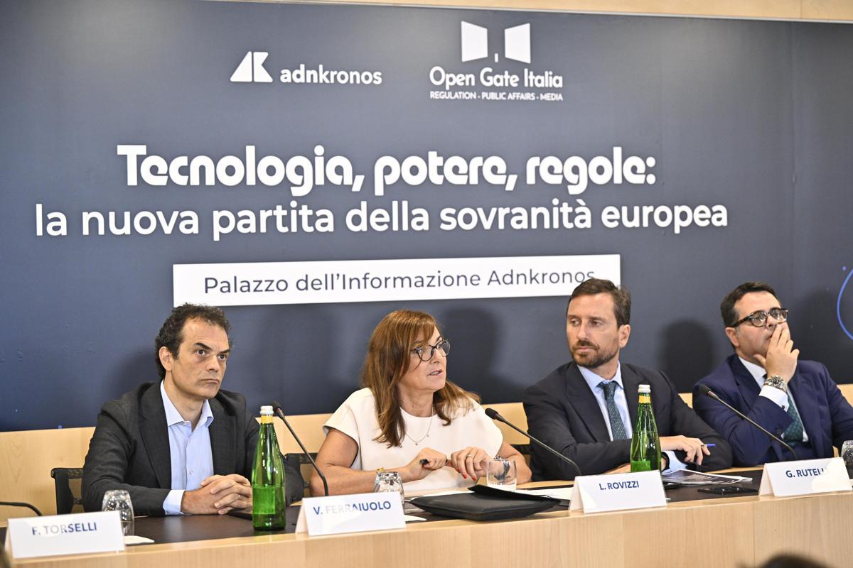 Vodafone+Fastweb: investire nella rete senza bloccare l’innovazion. Il Dna convince, il Cybersecurity Act va riequilibrato - 