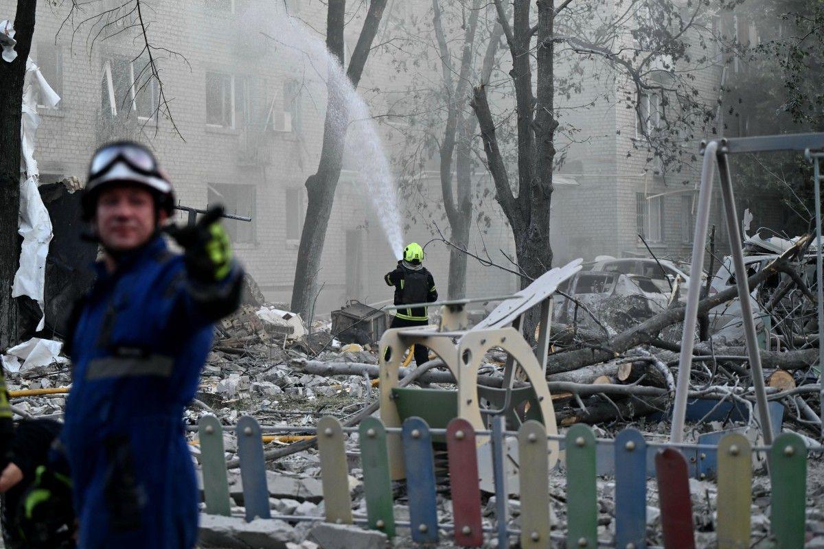 Venezuela, ancora vivo a una settimana dal terremoto: soccorritori al lavoro per estrarlo da macerie - 