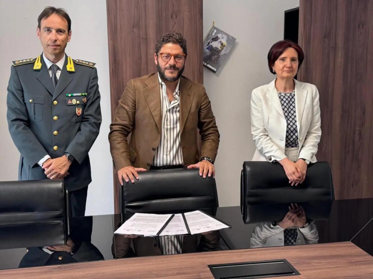Protocollo d’intesa a Crotone tra Procura, Guardia di Finanza e Agenzia delle Entrate per il contrasto ai reati fiscali più gravi - 