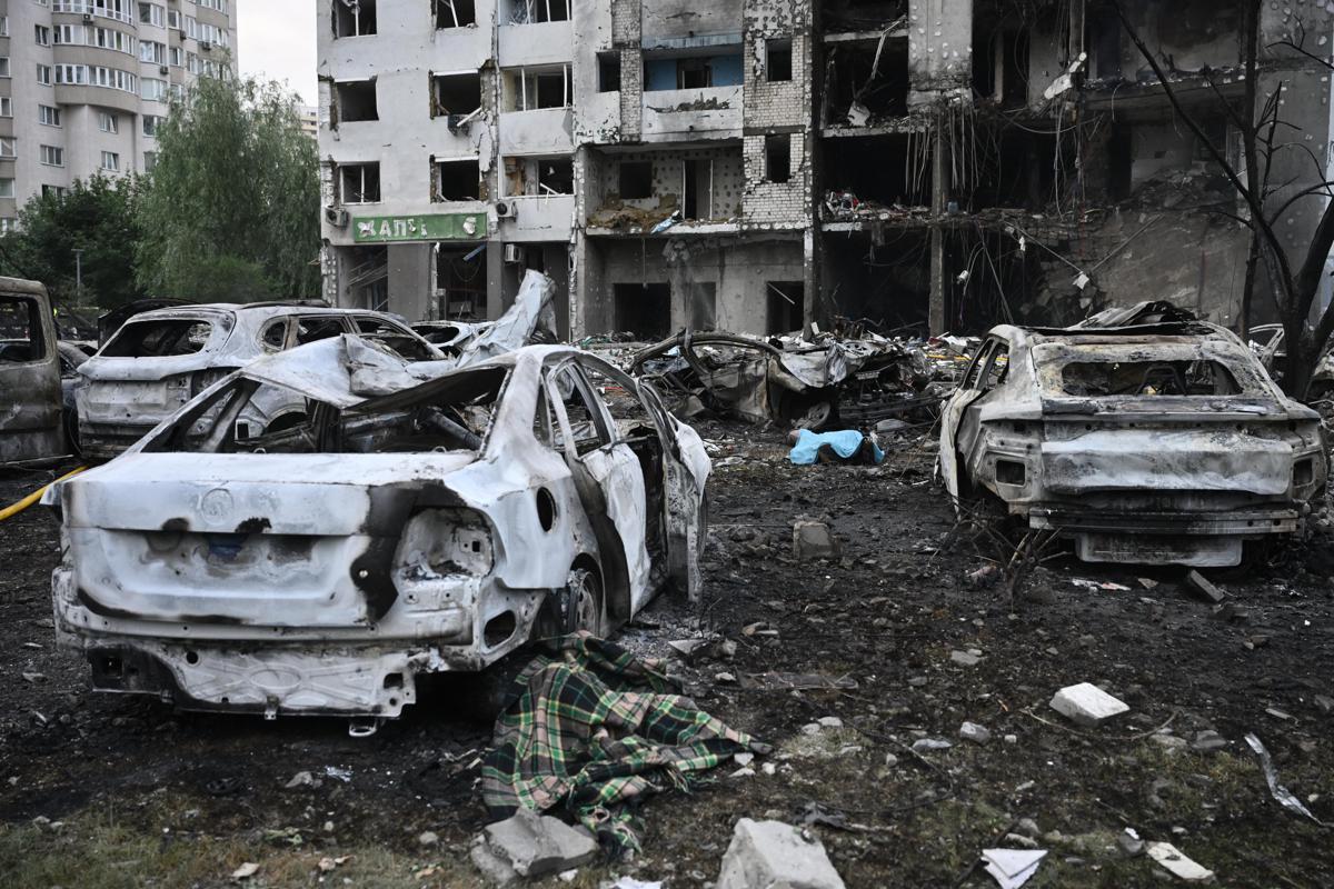 Ucraina, missili della Russia su Kiev nella notte: 9 morti - 