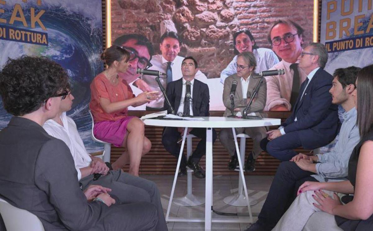 Fratoianni: "Serve gamba centrista al campo largo? Non capisco cosa significhi, bisogna partire dai contenuti..." - 