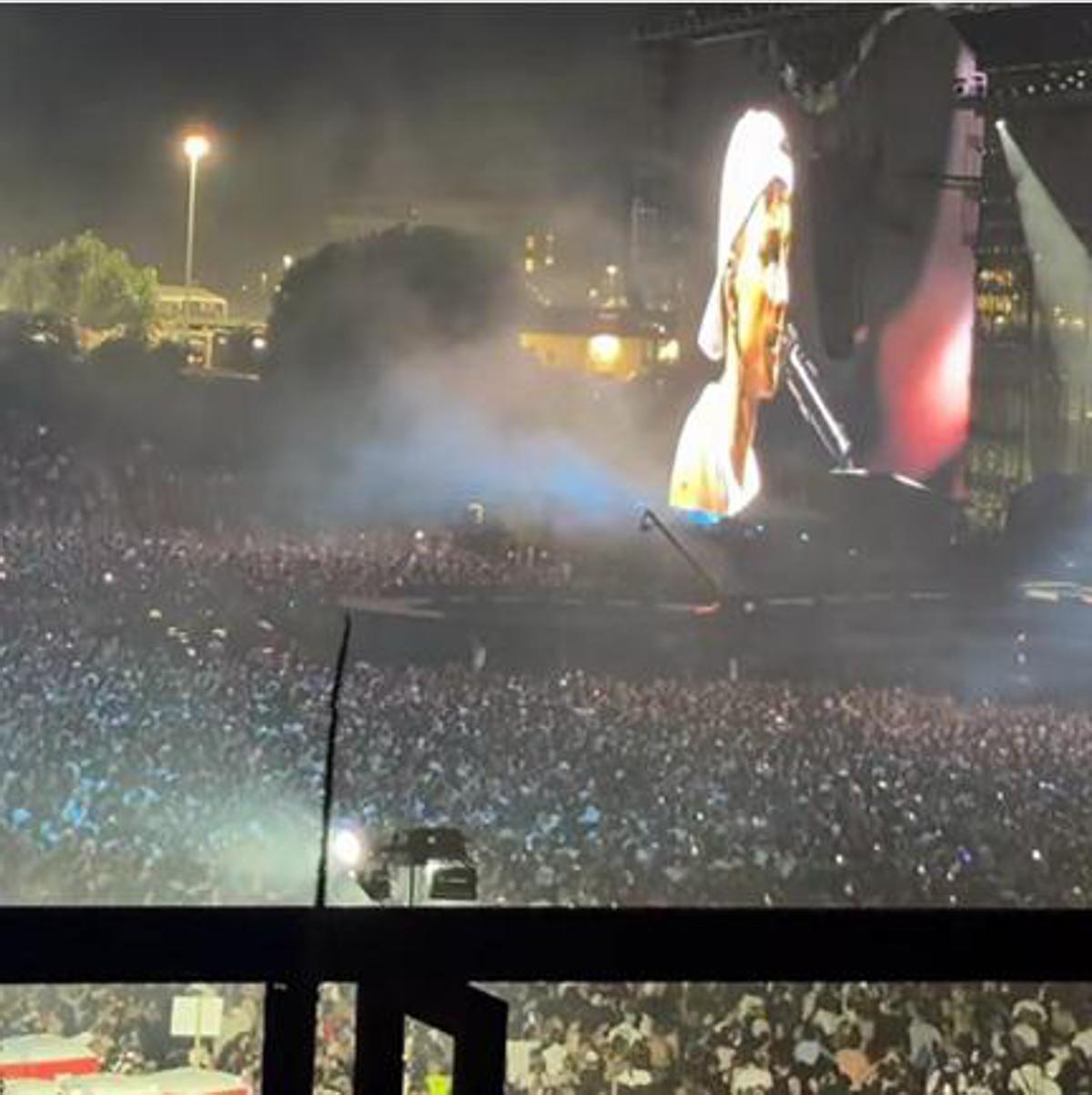 Ultimo, pubblico record a Tor Vergata ma il concerto è live dal balcone - Video - 