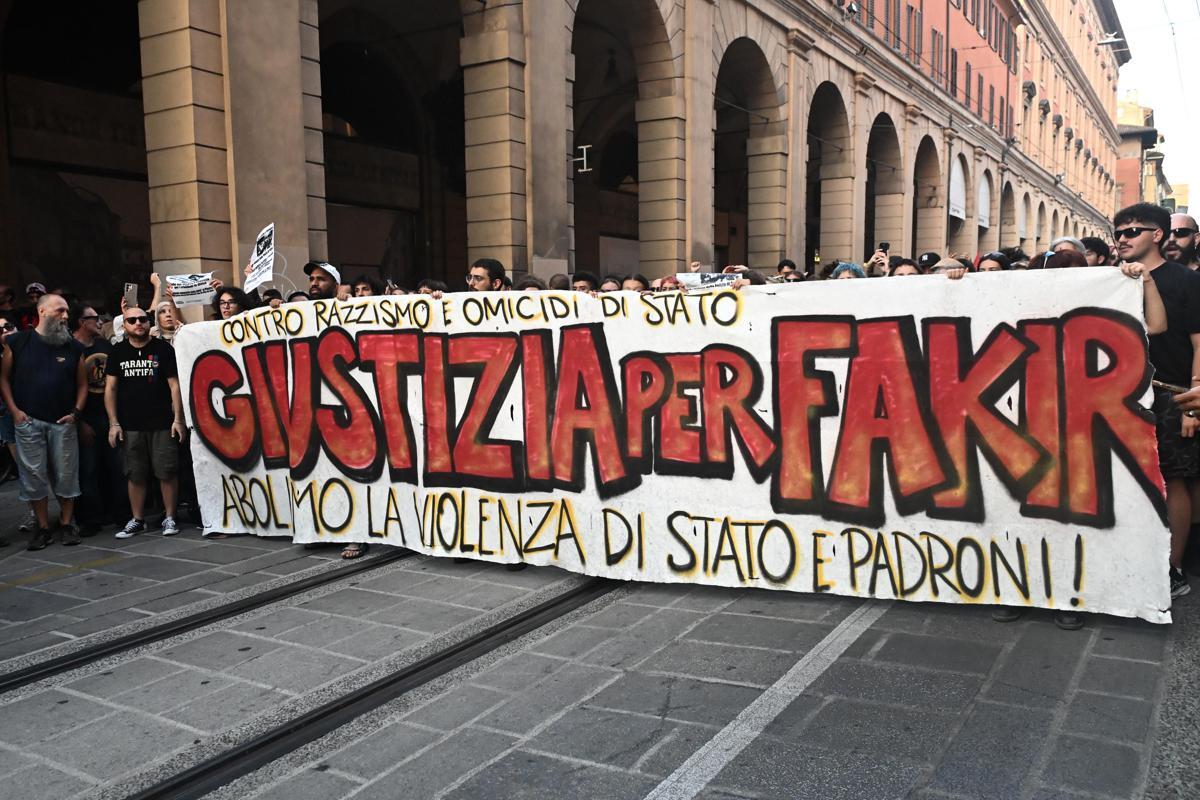 Fakir, conclusa l'autopsia. Il legale della famiglia: "Ipotesi asfissia da compressione" - 