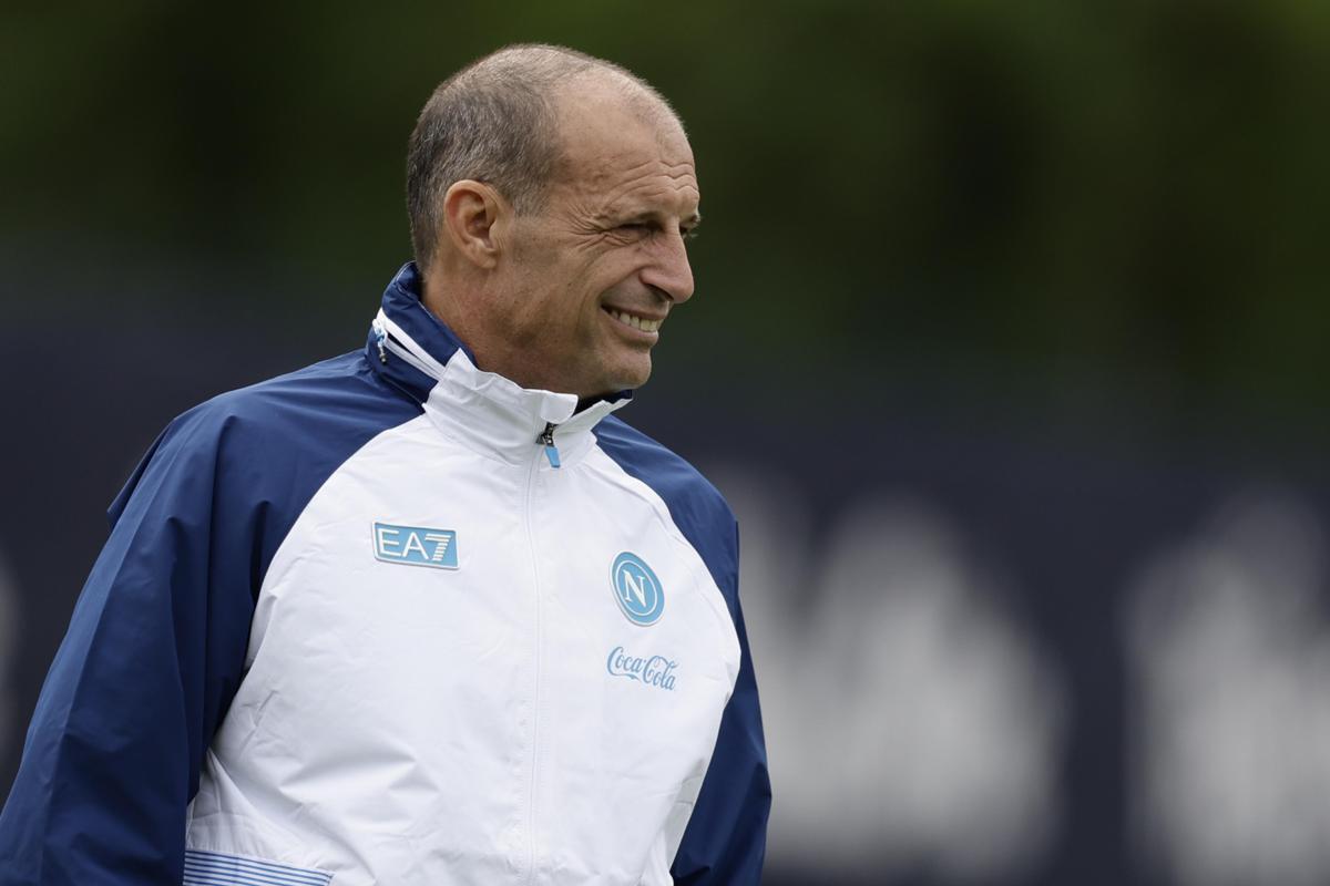 Napoli-Arezzo: orario, probabile formazione e dove vederla in tv - 