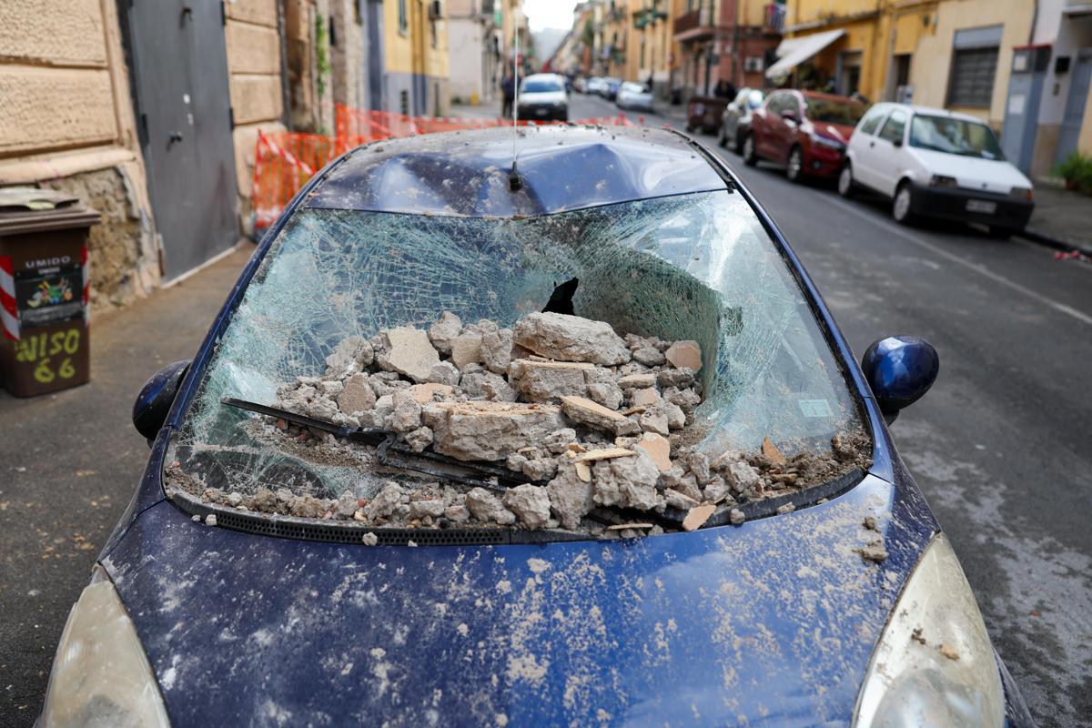 Terremoto 4.7 ai Campi Flegrei e sciame sismico, raffica di scosse - 