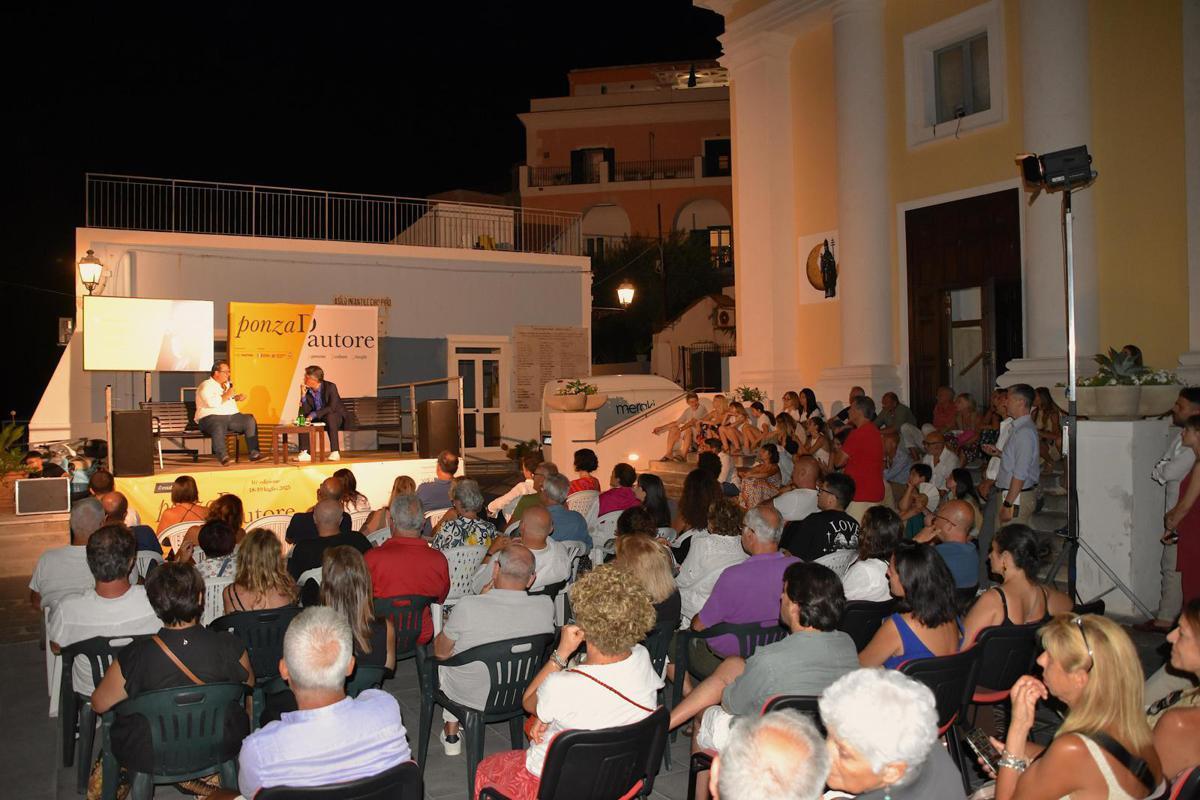 Ponza D'Autore il 17 e 18 luglio con Tajani, Durigon e Calenda - 