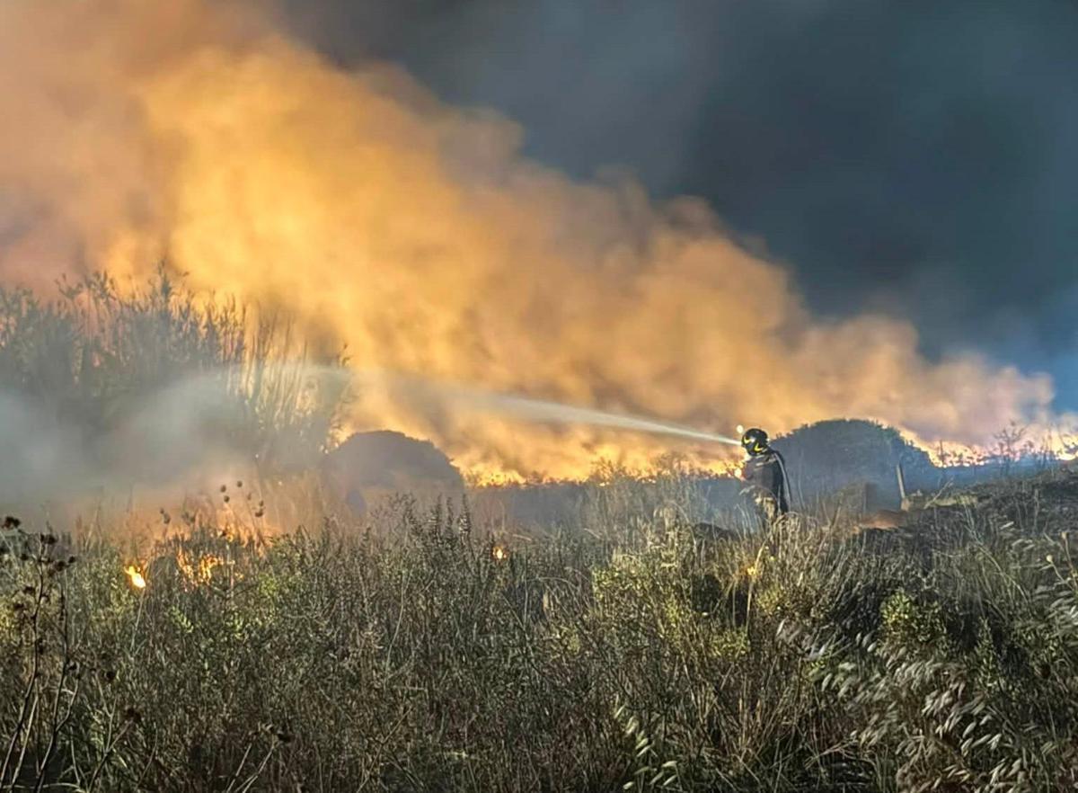 Infermo di fuoco a Maracalagonis, incendio domato: il post della sindaca - 
